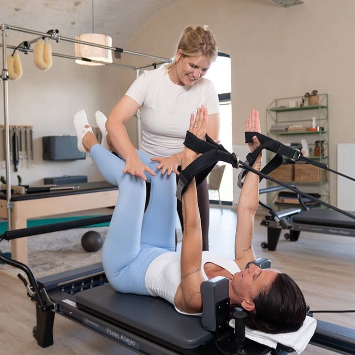 Cvičení Pilates na Reformeru ve studiu Pilates Vrchlabí